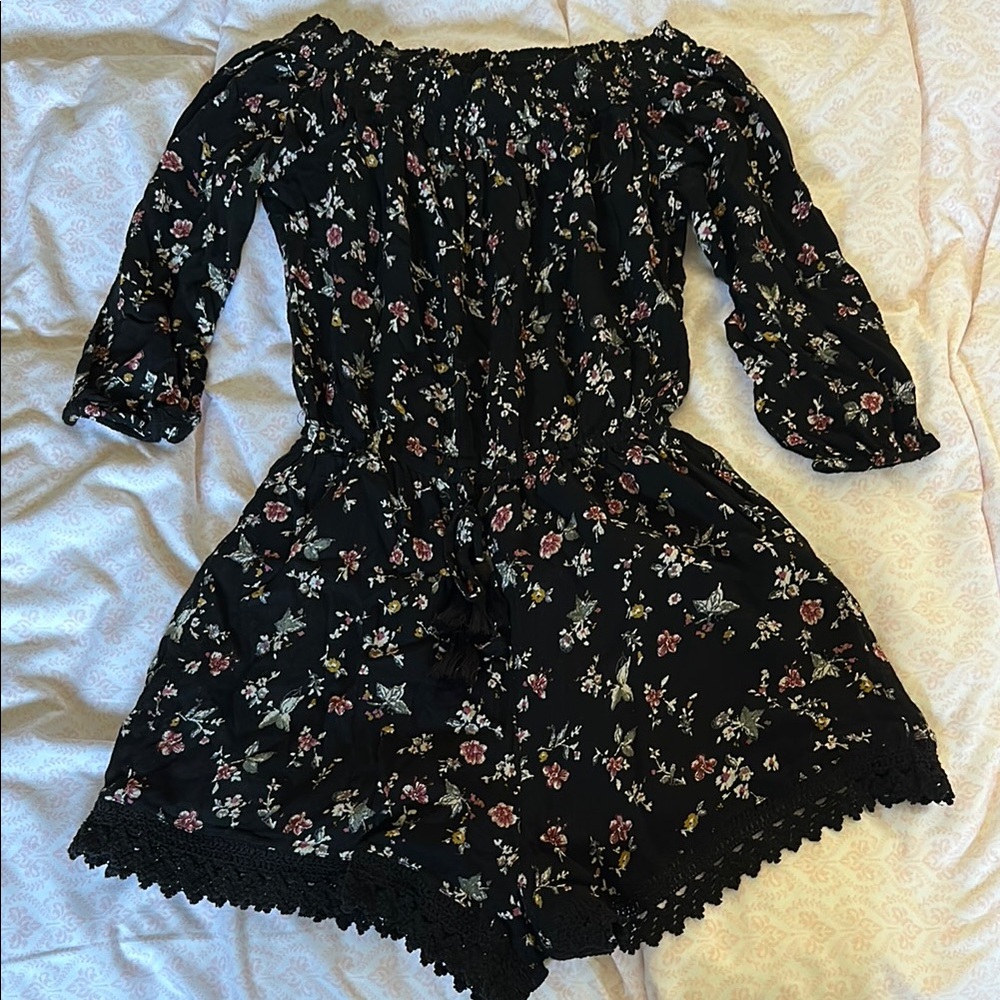 Abercrombie & Fitch lace trim romper